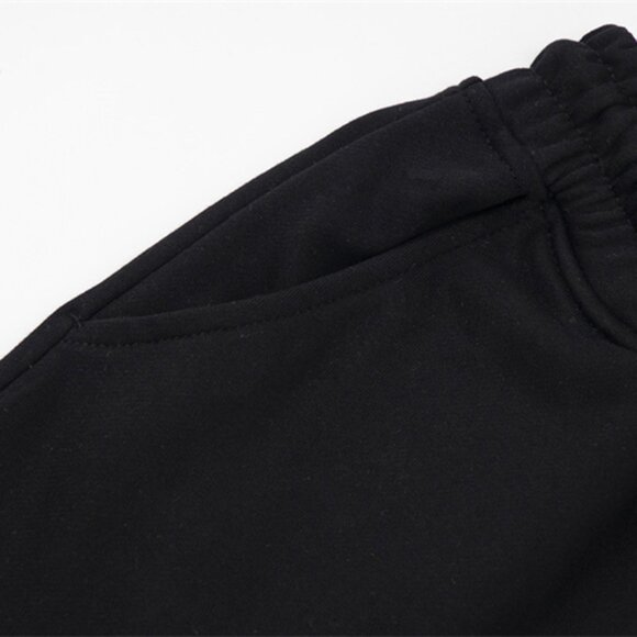 Trapstar Black Contrast Lettering Fleece Shorts - Picture 5 of 7